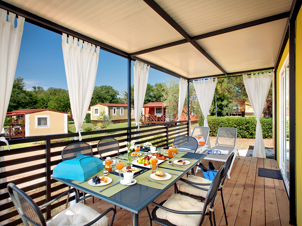 Camping Aminess Park Mareda Mediterranean Family mobile home terrace