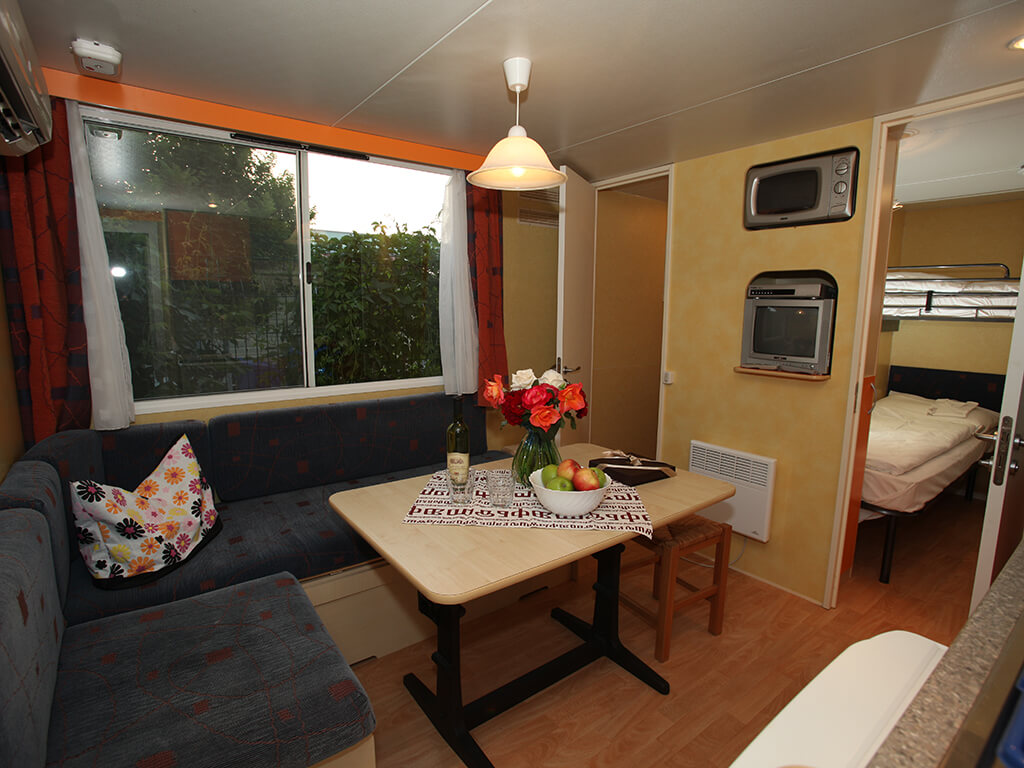 Camping Zablace mobil home comfort interior